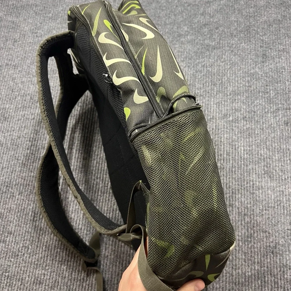 Nike Air Brasilia XL 9.5 Training Backpack Swoosh Logo Soccer XL 30L DM2367-355 - Picture 4 of 8